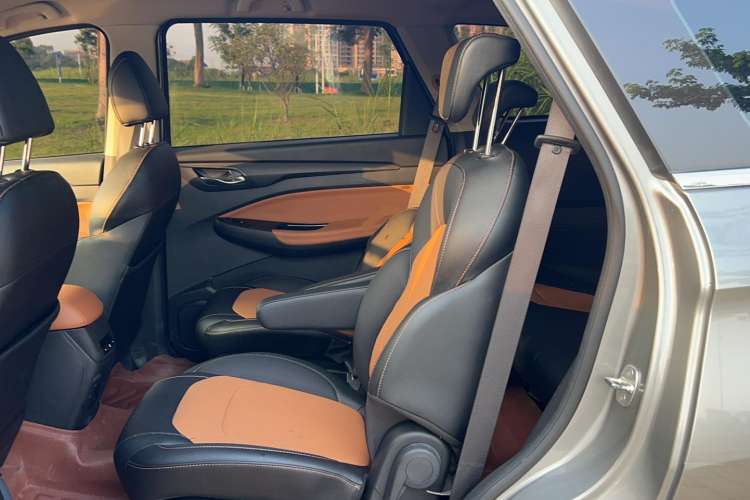 Used Wuling Hongguang S3 2019 1.5L Manual Luxury Model China VI Standard Left Rear Seat
