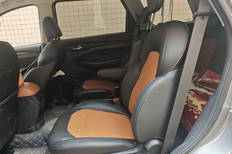 Used Wuling Hongguang S3 2019 1.5L Manual Comfort Model China VI Standard Left Rear Seat