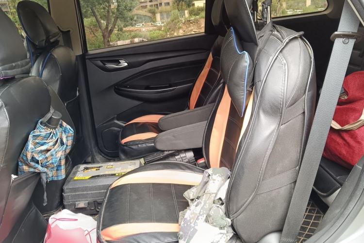 Used Wuling Hongguang S3 2019 1.5L Manual Standard Version China VI Standard Left Rear Seat