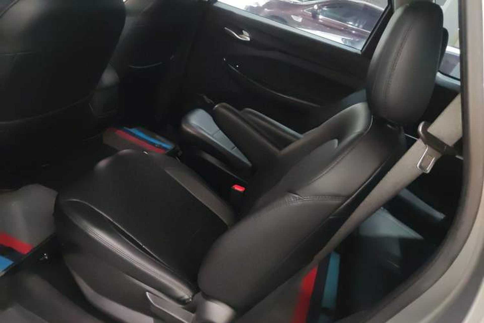 Used Wuling Hongguang S3 2019 1.5L Manual Standard Version China VI Standard Left Rear Seat