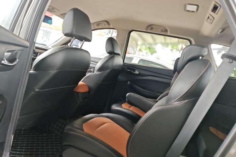 Used Wuling Hongguang S3 2019 1.5L Manual Comfort Model China VI Standard Left Rear Seat