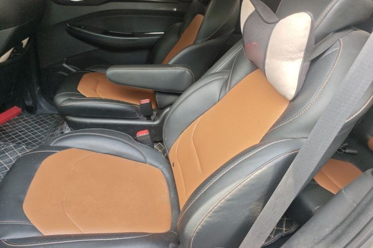Used Wuling Hongguang S3 2019 1.5L Manual Comfort Model China VI Standard Left Rear Seat