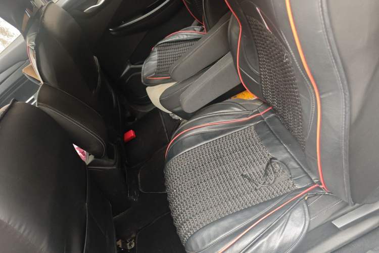 Used Wuling Hongguang S3 2019 1.5L Manual Standard Version China VI Standard Left Rear Seat