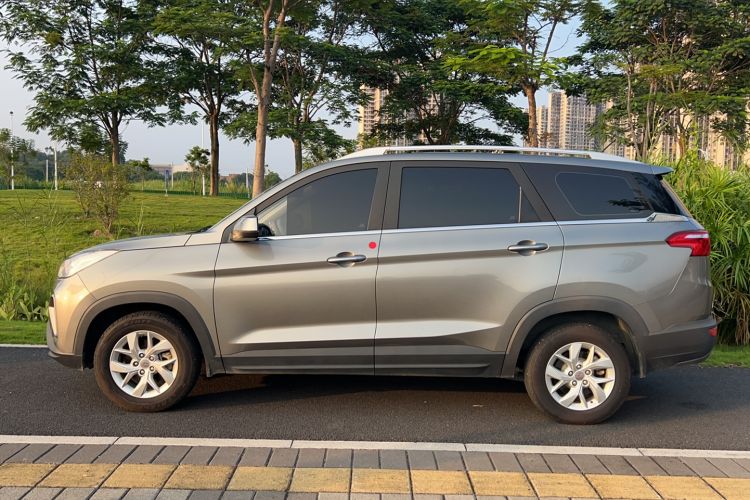 Used Wuling Hongguang S3 2019 1.5L Manual Luxury Model China VI Standard Left Side