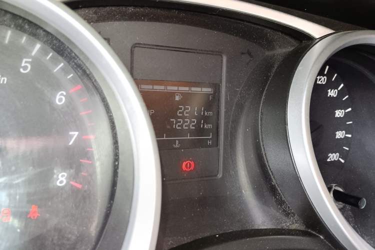 Used Wuling Hongguang S3 2019 1.5L Manual Standard Version China VI Standard Odometer Close Up