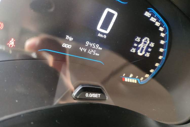 Used Wuling Hongguang S3 2019 1.5L Manual Luxury Model China VI Standard Odometer Close Up