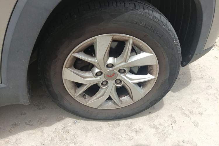 Used Wuling Hongguang S3 2019 1.5L Manual Comfort Model China VI Standard Right Front Wheel Hub