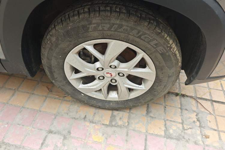 Used Wuling Hongguang S3 2019 1.5L Manual Comfort Model China VI Standard Right Front Wheel Hub