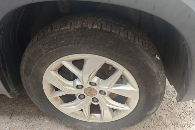 Used Wuling Hongguang S3 2019 1.5L Manual Standard Version China VI Standard Right Front Wheel Hub