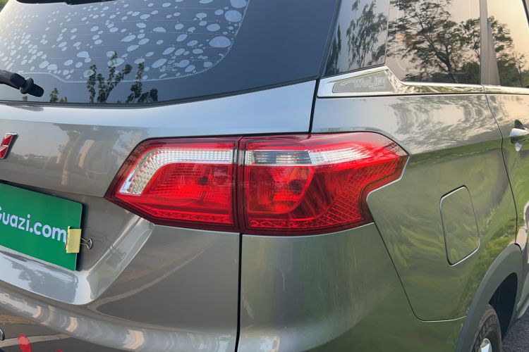 Used Wuling Hongguang S3 2019 1.5L Manual Luxury Model China VI Standard Right Rear Taillight
