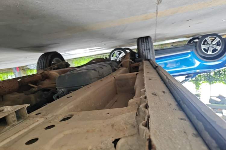 Used Wuling Hongguang S3 2019 1.5L Manual Comfort Model China VI Standard Right Side Sill