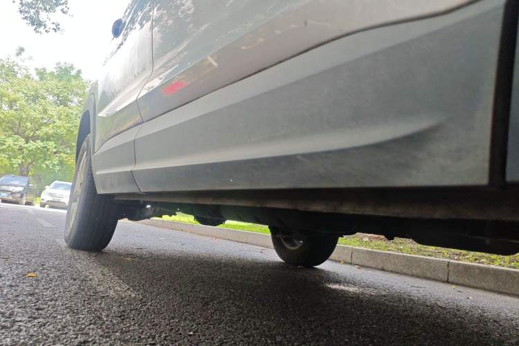 Used Wuling Hongguang S3 2019 1.5T Manual Comfort Edition China VI Standard Right Side Sill