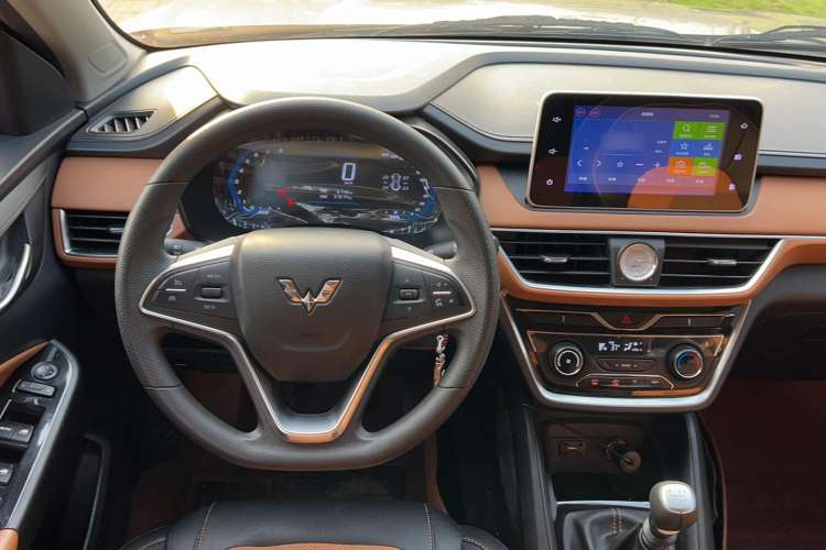 Used Wuling Hongguang S3 2019 1.5L Manual Luxury Model China VI Standard Steering Wheel