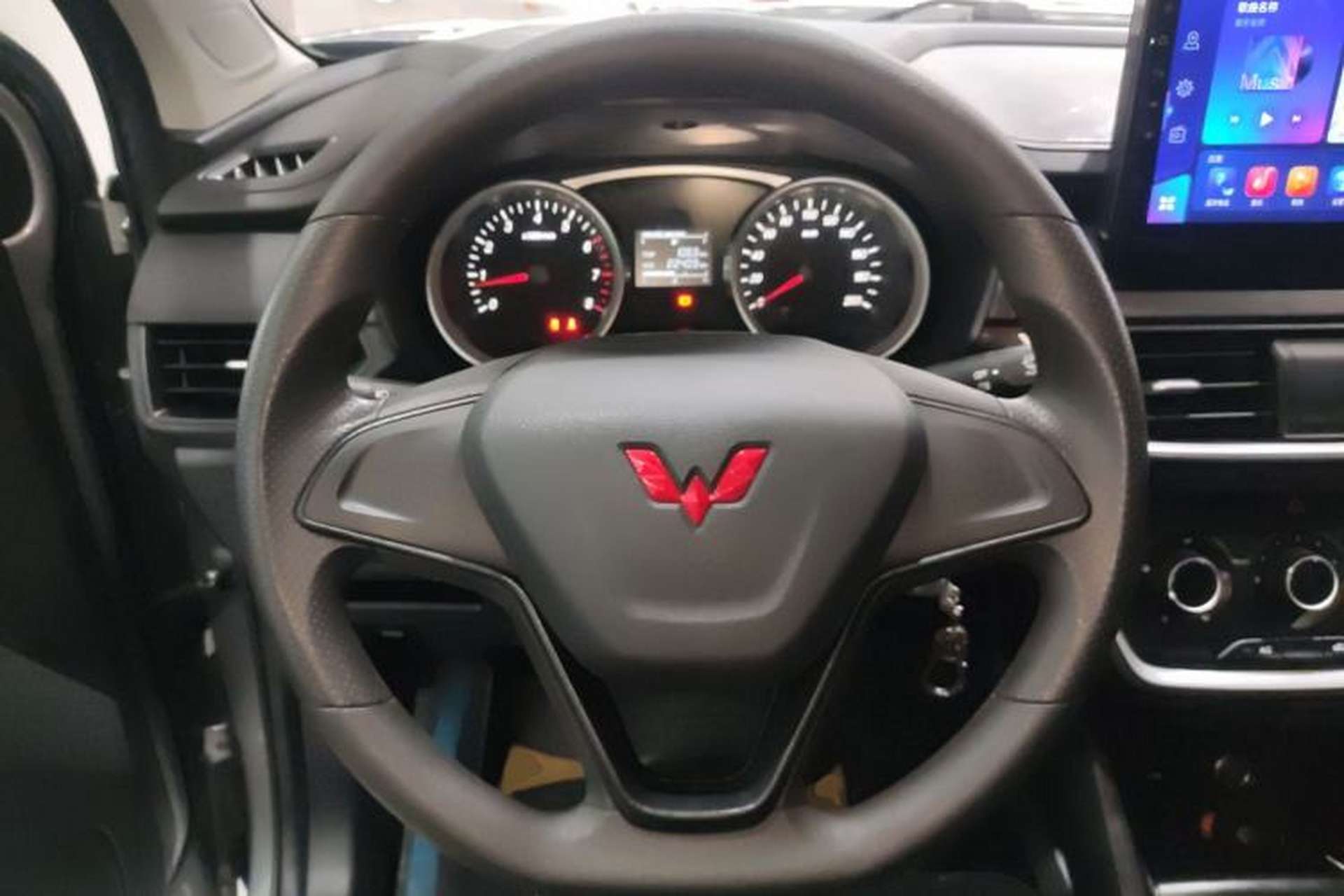 Used Wuling Hongguang S3 2019 1.5L Manual Standard Version China VI Standard Steering Wheel