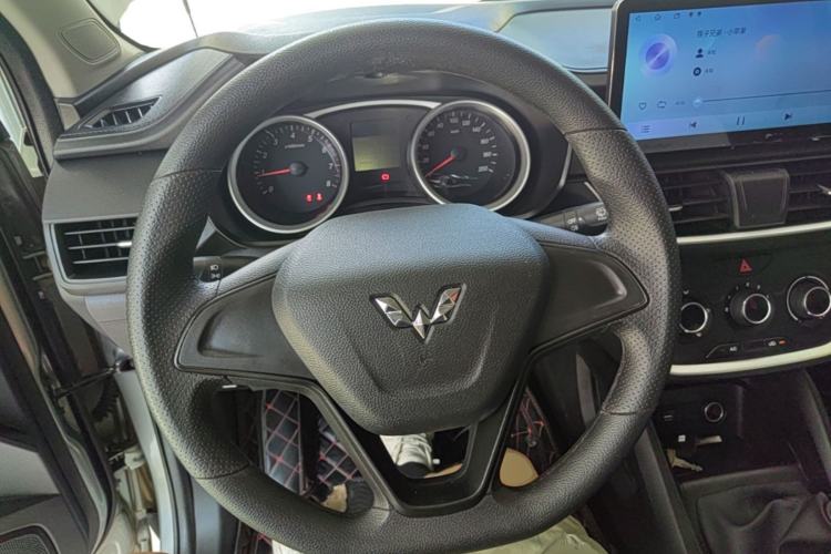 Used Wuling Hongguang S3 2019 1.5L Manual Standard Version China VI Standard Steering Wheel