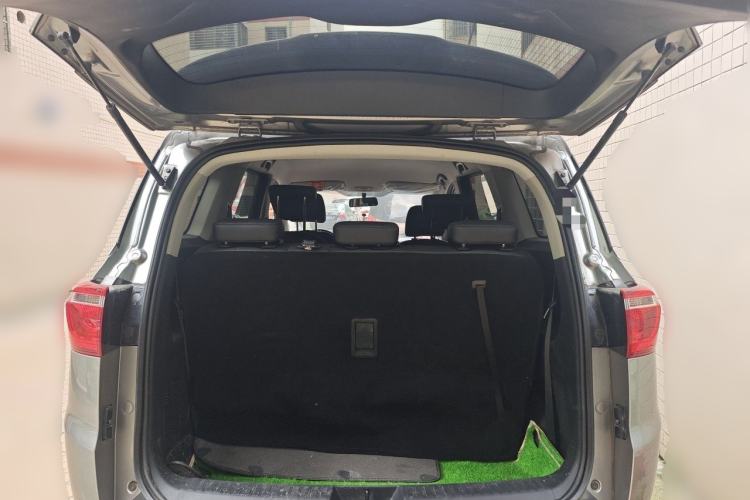 Used Wuling Hongguang S3 2019 1.5L Manual Comfort Model China VI Standard Trunk