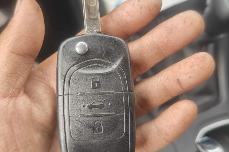 Used Wuling Hongguang S3 2019 1.5L Manual Standard Version China VI Standard Vehicle Key