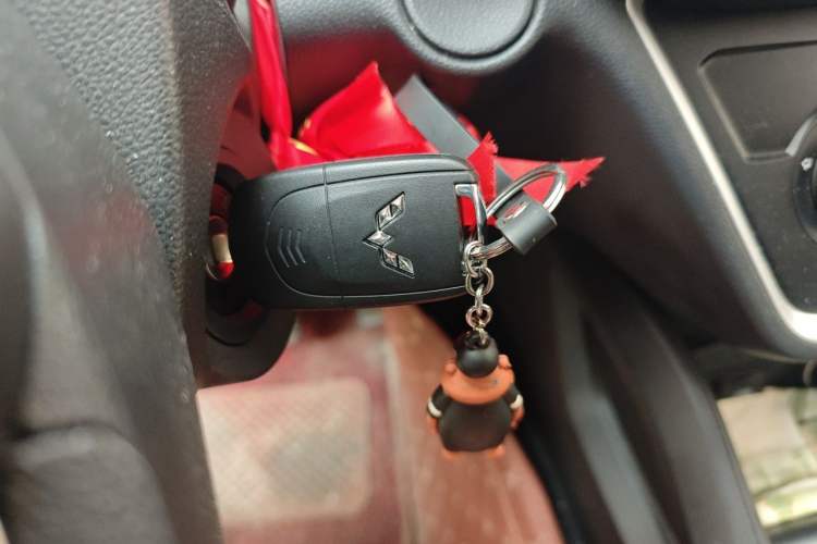 Used Wuling Hongguang S3 2019 1.5L Manual Comfort Model China VI Standard Vehicle Key
