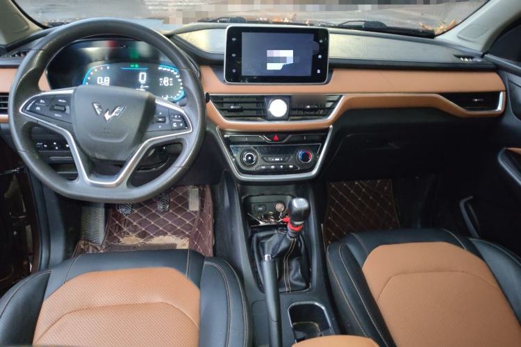 Used Wuling Hongguang S3 2019 1.5L Manual Luxury Model China VI Standard Center Console