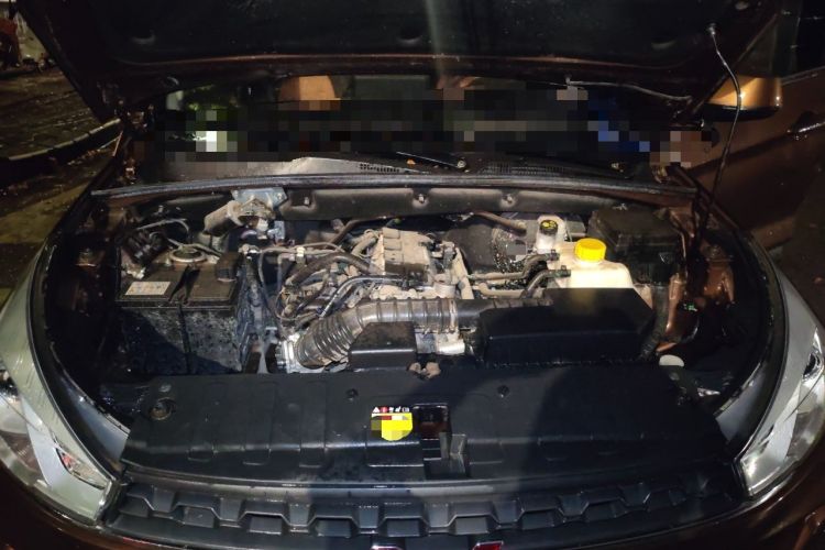 Used Wuling Hongguang S3 2019 1.5L Manual Luxury Model China VI Standard Engine Bay