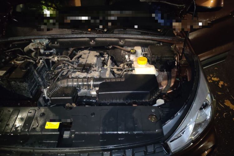 Used Wuling Hongguang S3 2019 1.5L Manual Luxury Model China VI Standard Engine Bay Left