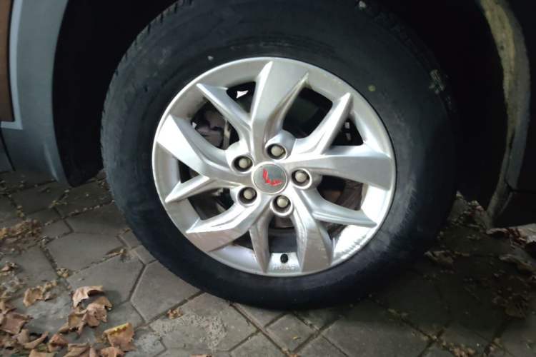 Used Wuling Hongguang S3 2019 1.5L Manual Luxury Model China VI Standard Right Front Wheel Hub