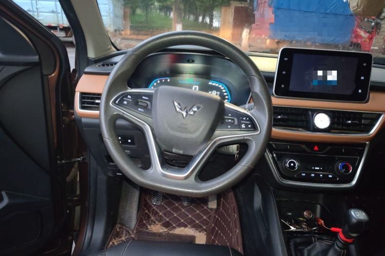 Used Wuling Hongguang S3 2019 1.5L Manual Luxury Model China VI Standard Steering Wheel