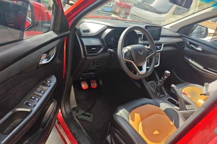 Used Wuling Hongguang S3 2019 Automatic Clutch Version 1.5L Manual Comfort Model China V Standard Driver Seat