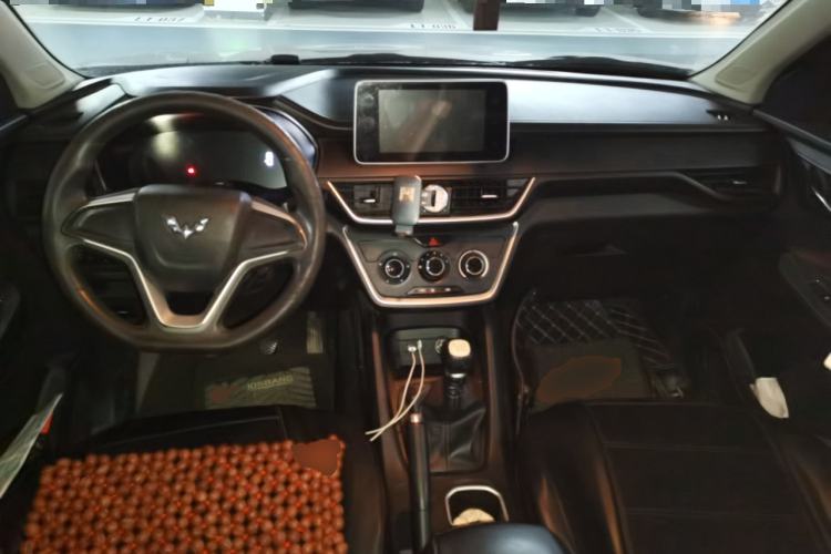 Used Wuling Hongguang S3 2019 1.5T Manual Comfort Edition China VI Standard Center Console