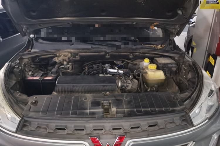 Used Wuling Hongguang S3 2019 1.5T Manual Comfort Edition China VI Standard Engine Bay