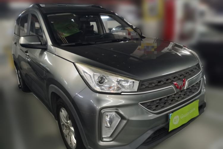Used Wuling Hongguang S3 2019 1.5T Manual Comfort Edition China VI Standard Front Right 45 Deg