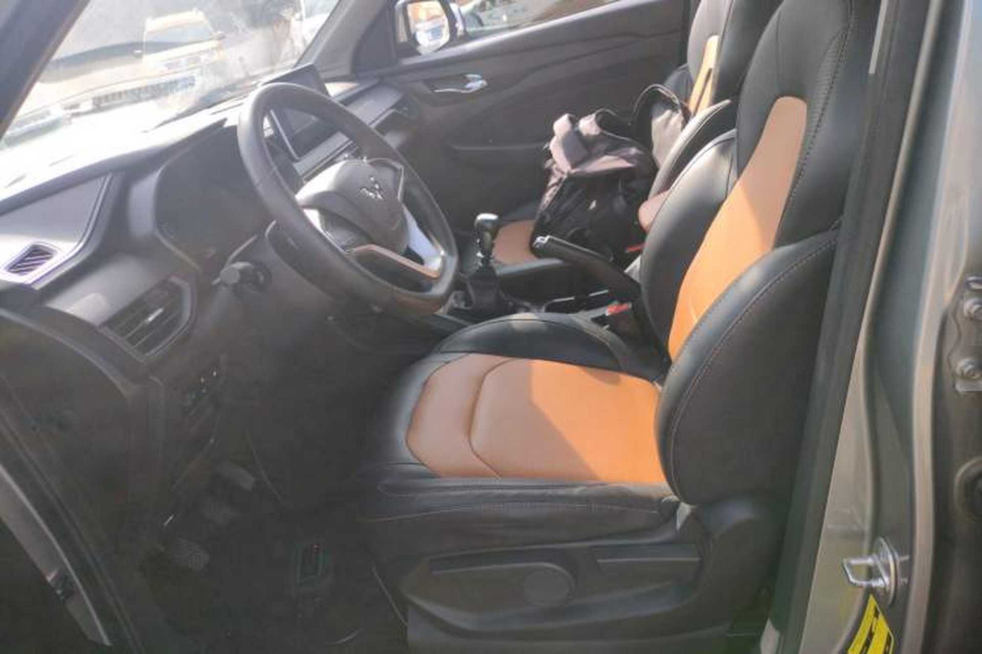 Used Wuling Hongguang S3 2019 1.5L Manual Comfort Model China VI Standard Left Front Seat
