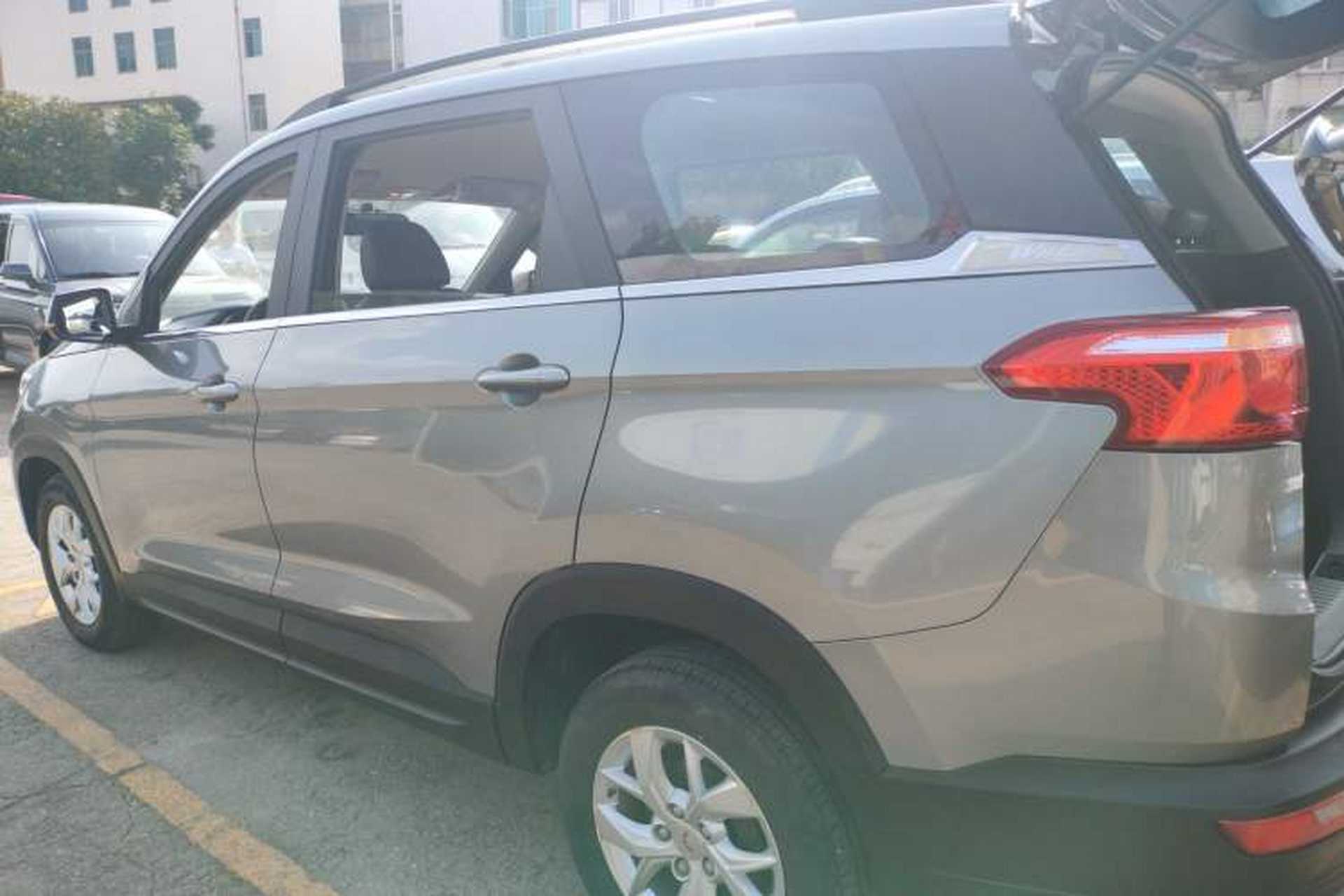 Used Wuling Hongguang S3 2019 1.5L Manual Comfort Model China VI Standard Left Side