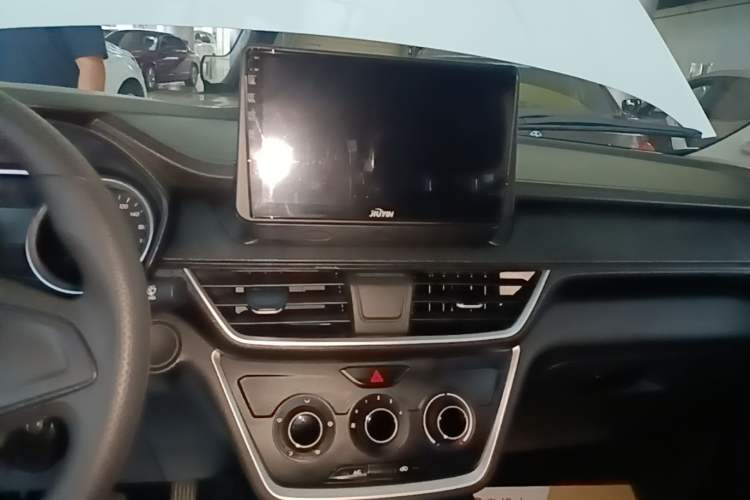 Used Wuling Hongguang S3 2019 1.5L Manual Standard Version China VI Standard Audio And AC Panel