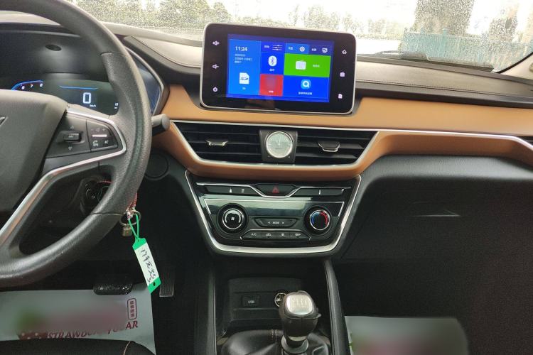 Used Wuling Hongguang S3 2019 Automatic Clutch Version 1.5L Manual Luxury Model China V Standard Audio And AC Panel
