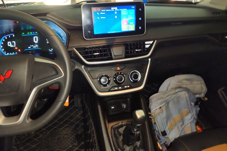 Used Wuling Hongguang S3 2019 1.5L Manual Comfort Model China VI Standard Audio And AC Panel
