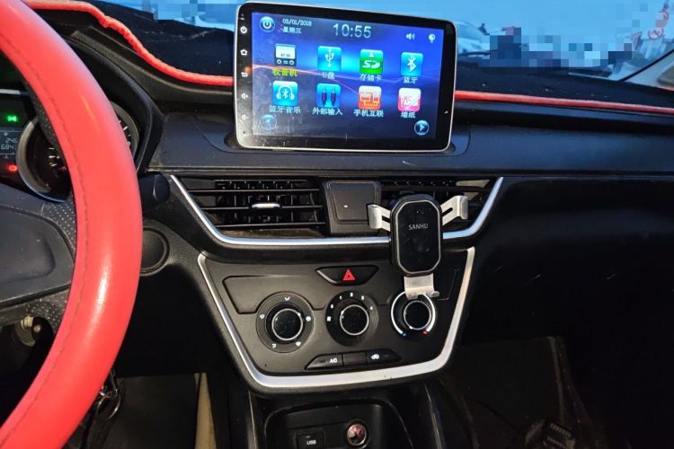 Used Wuling Hongguang S3 2019 1.5L Manual Standard Version China VI Standard Audio And AC Panel