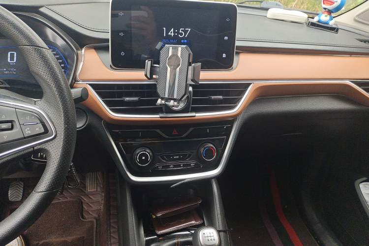 Used Wuling Hongguang S3 2019 1.5L Manual Luxury Model China VI Standard Audio And AC Panel