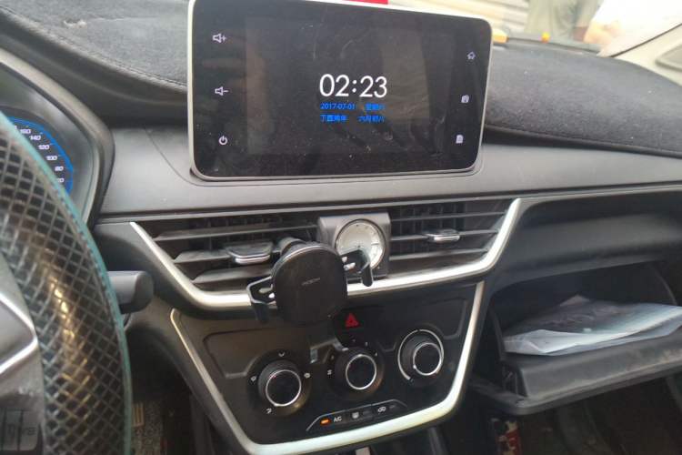 Used Wuling Hongguang S3 2019 Automatic Clutch Version 1.5L Manual Comfort Model China V Standard Audio And AC Panel