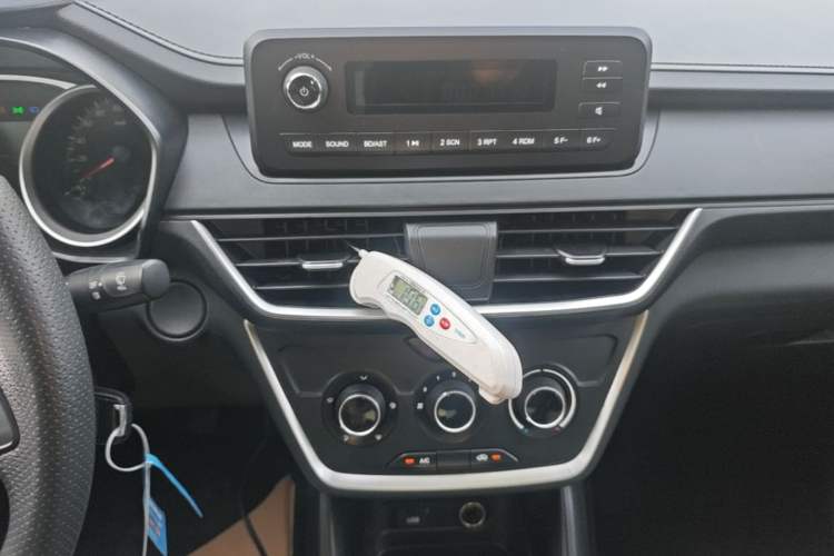 Used Wuling Hongguang S3 2019 1.5L Manual Standard Version China VI Standard Audio And AC Panel