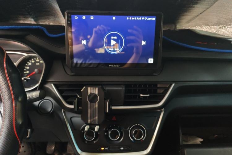 Used Wuling Hongguang S3 2019 1.5L Manual Standard Version China VI Standard Audio And AC Panel