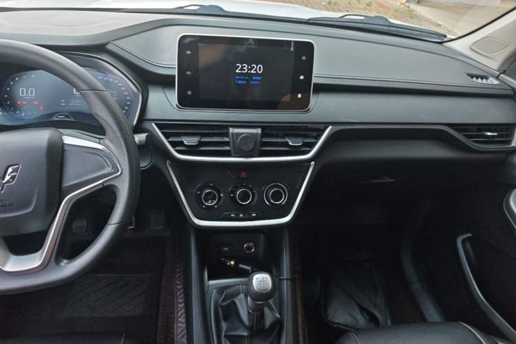 Used Wuling Hongguang S3 2019 1.5L Manual Comfort Model China VI Standard Audio And AC Panel