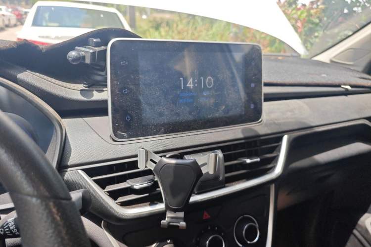 Used Wuling Hongguang S3 2019 1.5L Manual Comfort Model China VI Standard Audio And AC Panel
