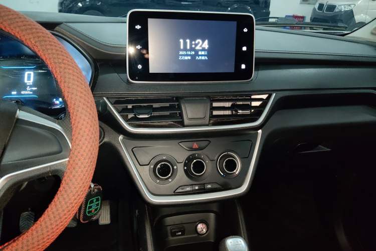 Used Wuling Hongguang S3 2019 1.5L Manual Comfort Model China VI Standard Audio And AC Panel