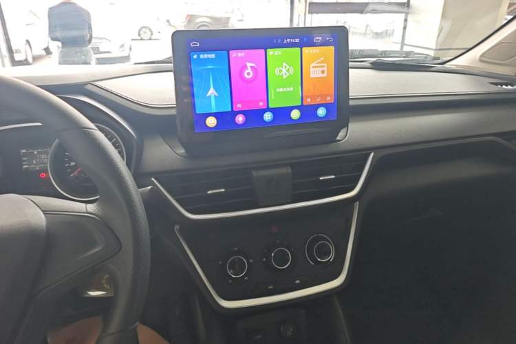 Used Wuling Hongguang S3 2019 1.5L Manual Standard Version China VI Standard Audio And AC Panel