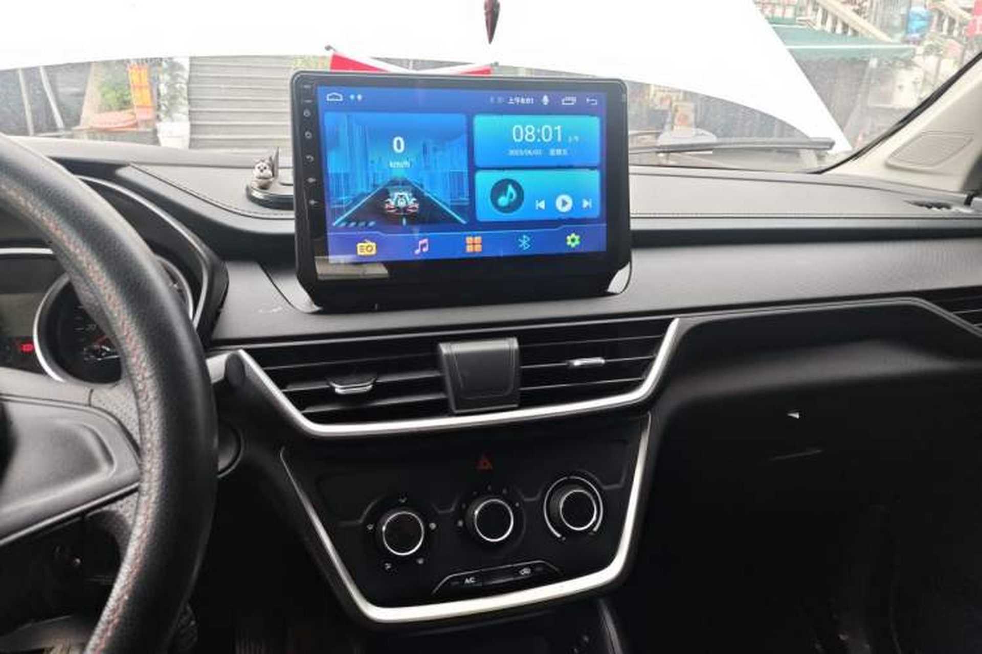 Used Wuling Hongguang S3 2019 1.5L Manual Standard Version China VI Standard Audio And AC Panel