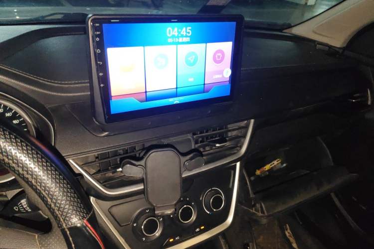 Used Wuling Hongguang S3 2019 1.5L Manual Standard Version China VI Standard Audio And AC Panel