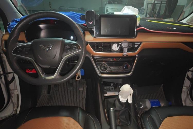 Used Wuling Hongguang S3 2019 1.5L Manual Luxury Model China VI Standard Center Console