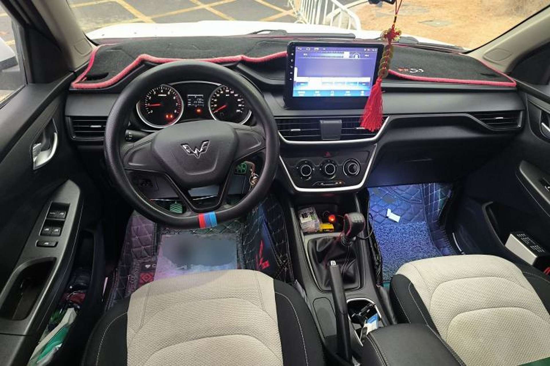 Used Wuling Hongguang S3 2019 1.5L Manual Standard Version China VI Standard Center Console