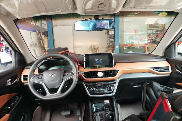 Used Wuling Hongguang S3 2019 Automatic Clutch Version 1.5L Manual Luxury Model China V Standard Center Console